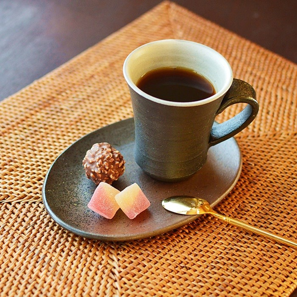 楕円皿／黒・焼き〆陶器（レンジ、オーブン、食洗機対応） 6枚目の画像