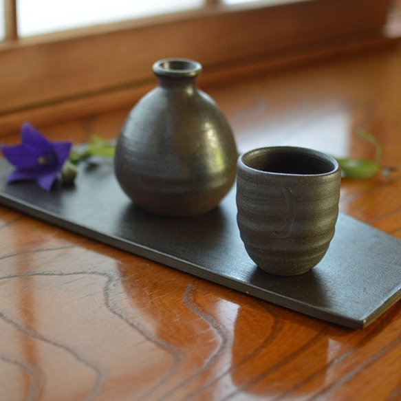 ぐい呑／黒・焼き〆陶器（レンジ、オーブン、食洗機対応） 5枚目の画像