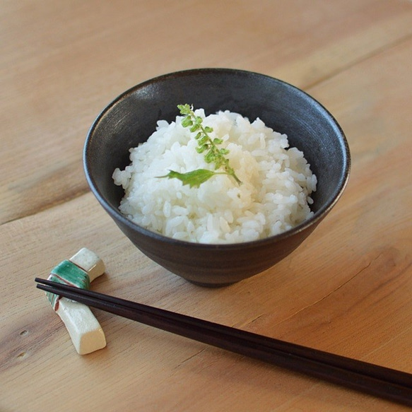 飯椀（大）／黒・焼き〆陶器（レンジ、オーブン、食洗機ＯＫ） 5枚目の画像