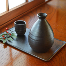 y.yuyu様専用　徳利（大）／黒・焼き〆陶器（レンジ、オーブン、食洗機ＯＫ） 1枚目の画像