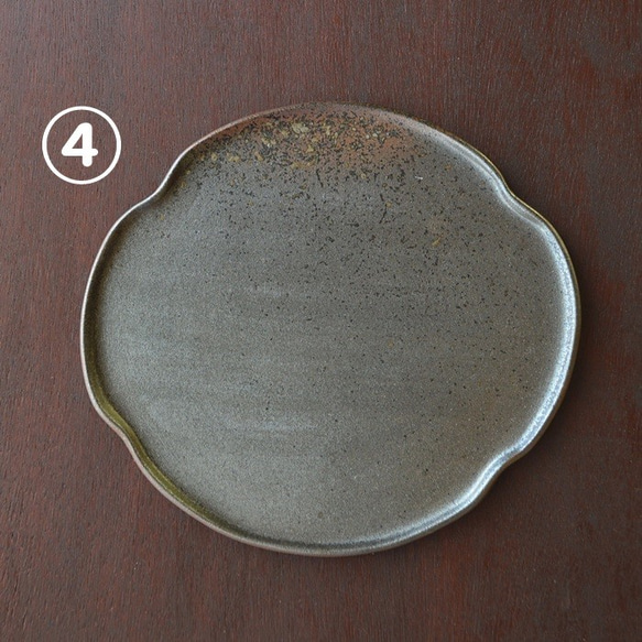 緋色のパン皿（大）／黒・焼き〆陶器（レンジ、オーブン、食洗機ＯＫ） 8枚目の画像