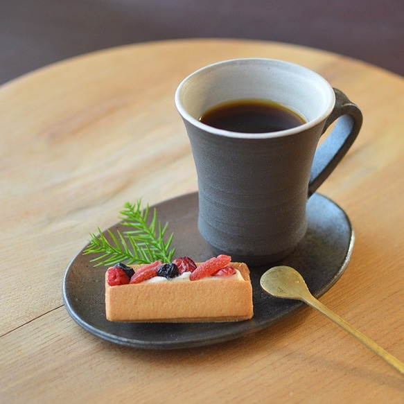 [Creema福袋] 可用作咖啡杯和碟子的橢圓形盤子 第1張的照片