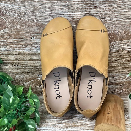 D'knot ディーノット　本革　スリッポン モカシン D'knot ディーノット dknot 本革 スリッポンシューズ U字