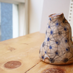 メーカー3rdfloor |手作りの陶器青い小さな花の三階です 1枚目の画像