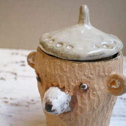 3rdfloorメーカー|手作り陶器のクマの帽子を身に着けている（栗）スパイス瓶/グローブカップ 2枚目の画像