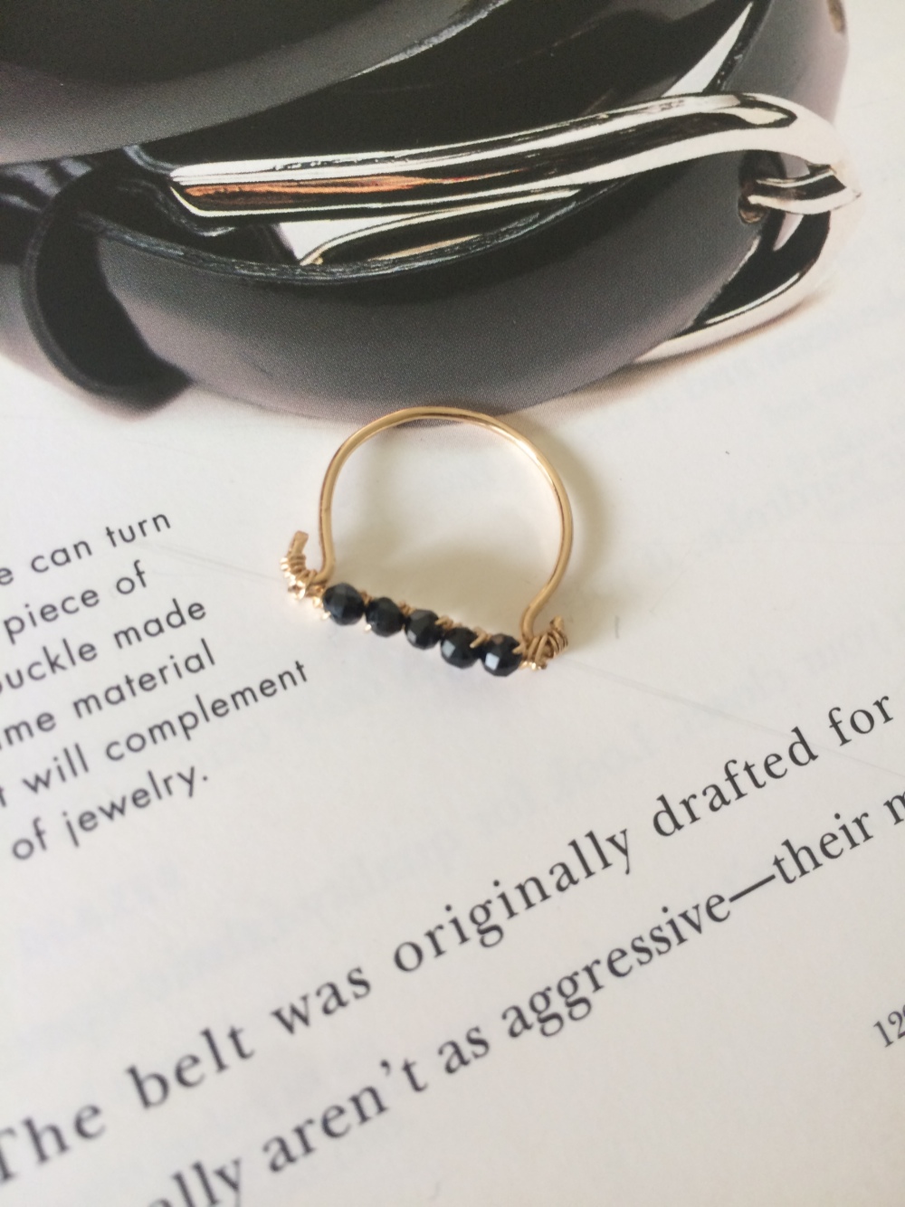 キラキラ輝く♪ ブラックスピネル ワイヤーバーリング 4,340円