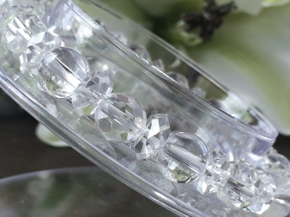 【再販】１７cm　SAランクバッキ＾ボール水晶と水晶のデザインブレスレット 4枚目の画像