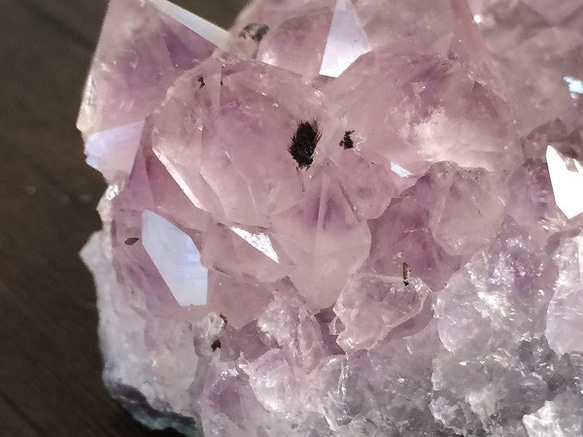 柔和的色彩大的紫水晶寶石 第5張的照片