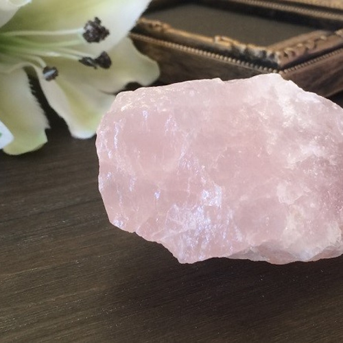 ローズクオーツ原石4kg (購入者特典がありますお問い合わせ下さい。) ローズクオーツ原石4kg (購入者特典がありますお問い合わせ下さい