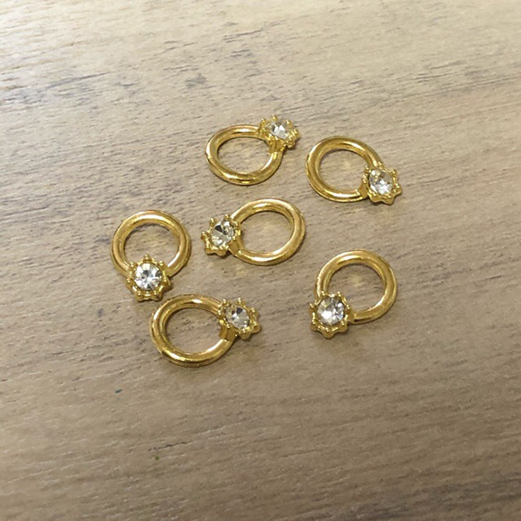 6個 宝石 リング 指輪 チャーム ゴールド 2枚目の画像