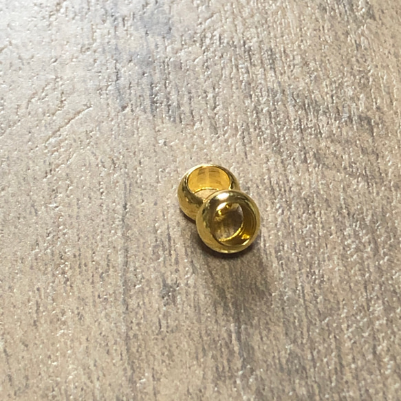ゴールドカラー 金属 大穴 ビーズ 5mm径 10個セット 3枚目の画像