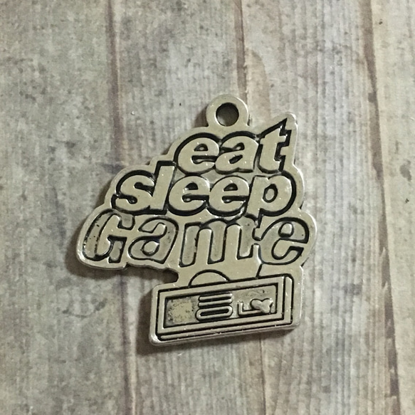 eat sleep game ロゴチャーム 4個セット 4枚目の画像