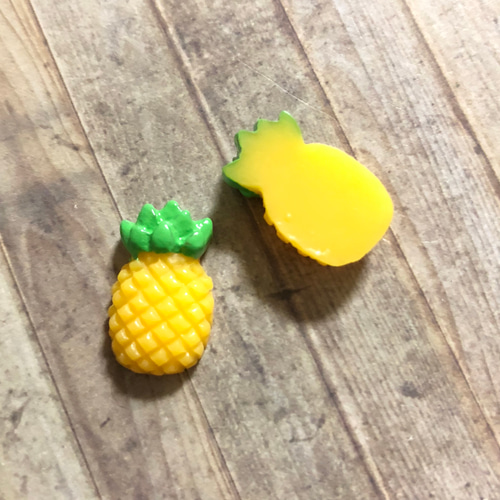 樹脂 プラスチック パイナップル 8個セット デコパーツ ギルドバイピー