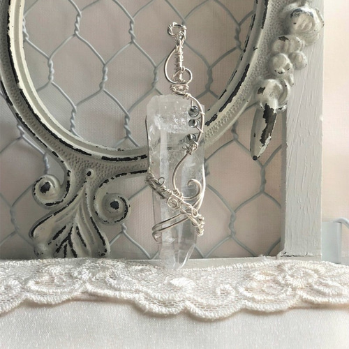 センティエントプラズマクリスタル ペンダントトップ（コロンビア水晶