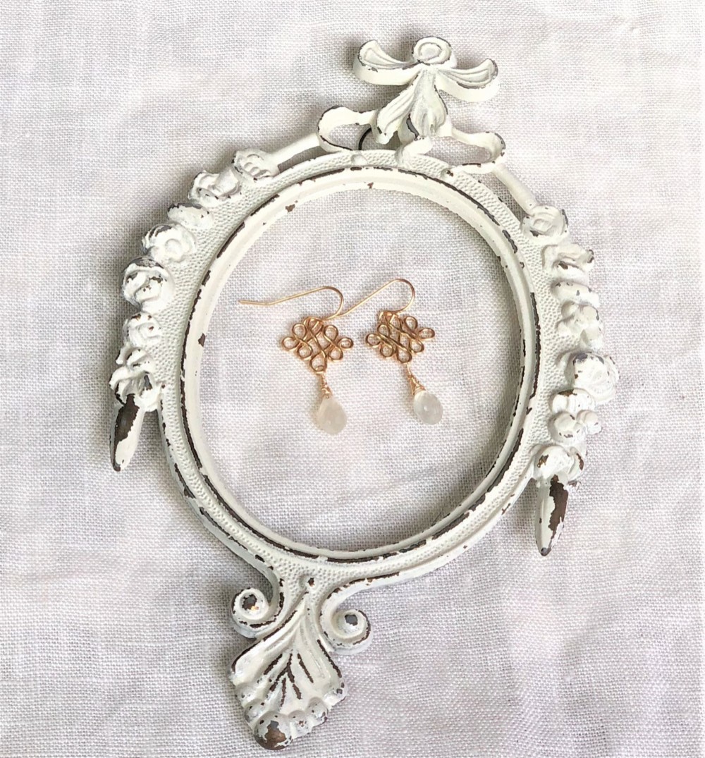 SALE! ≪天然石 10金≫ ピアス♪ ムーンストーン