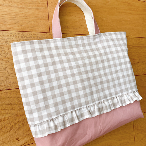 鉄腕アトムさま☆専用　入園入学　フリルレッスンバッグ　ギンガムチェック　グレー ギンガムチェックフリル付きレッスンバックグレー レッスンバッグ Mei