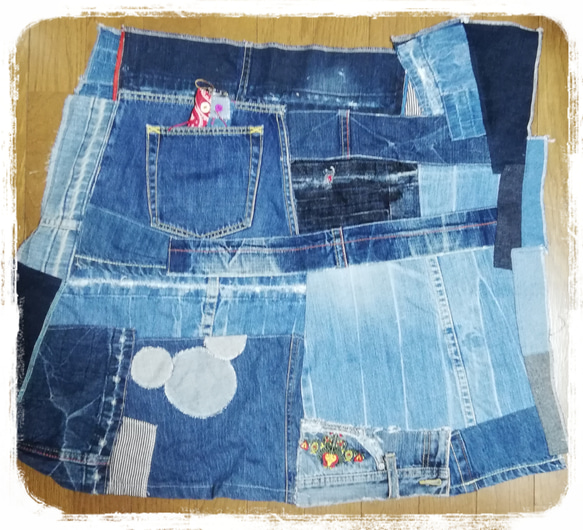 デニムリメイクパッチワーク生地 (おとぼけマスコット付き) DIY デニムリメイクパッチワーク生地 (おとぼけマスコット付き) DIY