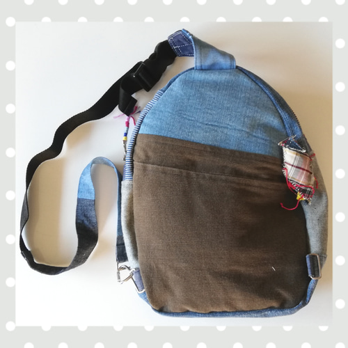 デニムリメイクボディーバッグ (おとぼけマスコット付き) ショルダー
