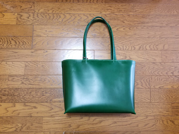 【送料無料】レザートートバッグ A4サイズ (グリーン ＆ キャメル) 6枚目の画像