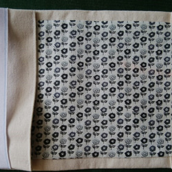 文庫本用・ネコちゃんを刺繍した帆布のブックカバー 4枚目の画像