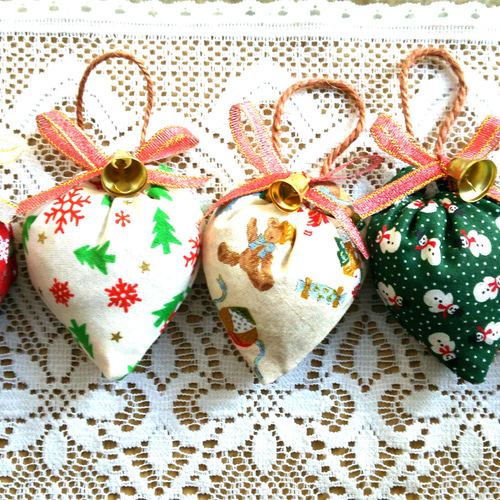 K様注文の品クリスマスオーナメントハートのサシェ(香り袋）（天然100  