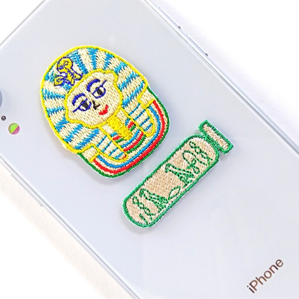 ●古代ファラオ　ツタンカーメン●2WAY 刺繍デコレーションステッカー＆アイロンワッペン アップリケ スマホケースに 1枚目の画像