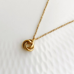 金属アレルギー対応　プチ3連リングネックレス　シルバーorゴールド　サージカルステンレス316 3枚目の画像