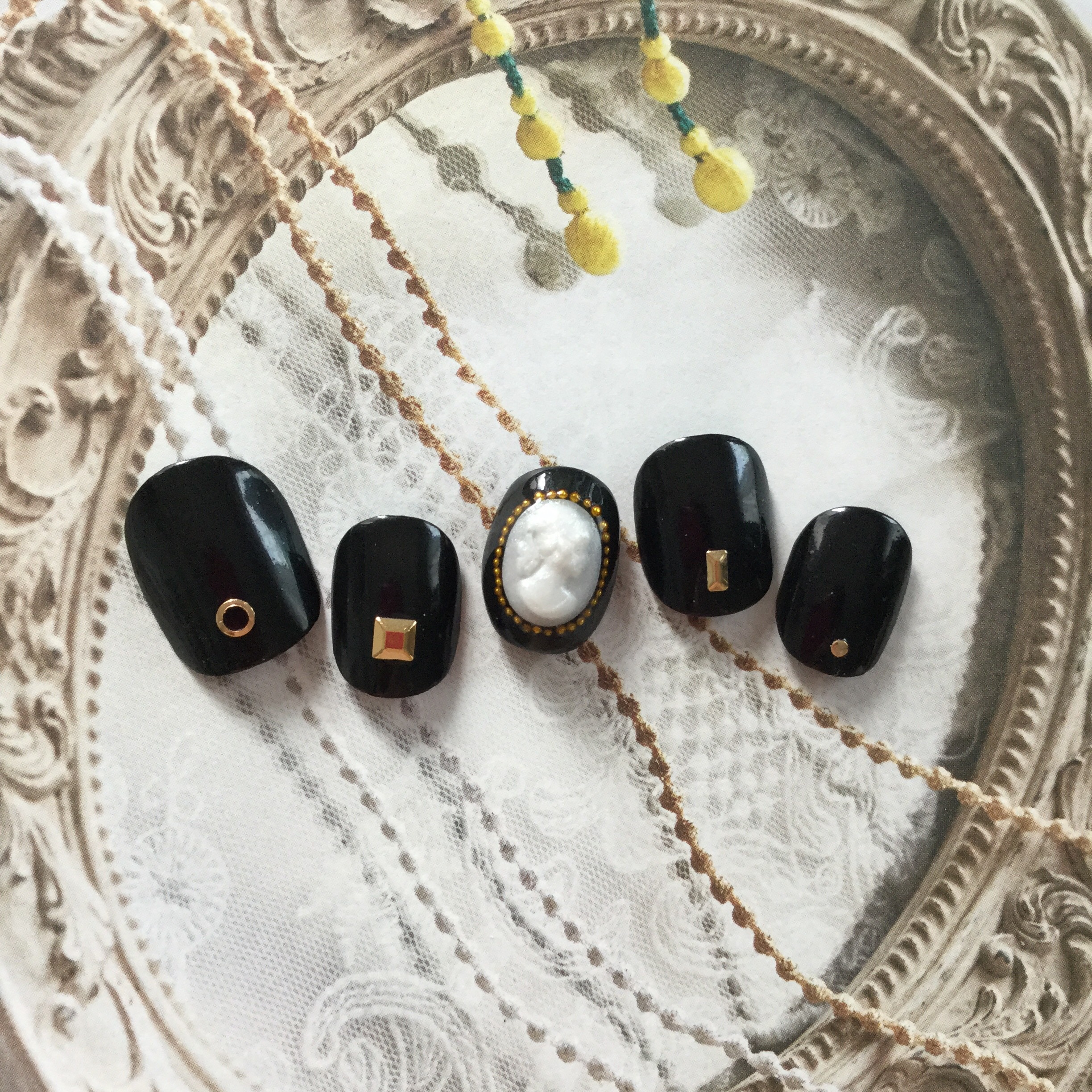 カメオネイル Ω 