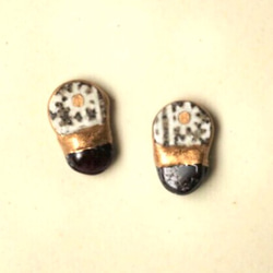 唐津燒陶器碎片 x 金繼耳環（石榴石、三島大門） 第1張的照片