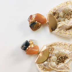 Kintsugi x 天然石材穿孔耳環 + 印度刺繡（橙色砂金石、Petersight、喜馬拉雅水晶） 第7張的照片