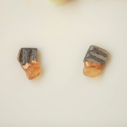定制唐津燒瓷器 x Kintsugi 穿孔耳環（茶瓷器 / 黃水晶） 第1張的照片