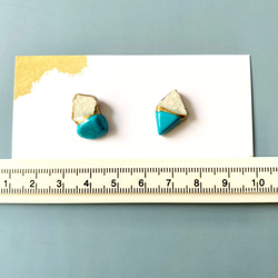 受注制作 唐津焼 陶片 x 金継ぎ ピアス イヤリング（白陶片・ターコイズ) 2枚目の画像