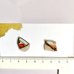 有田瓷器瓷片 Kintsugi 耳環、耳環/白瓷片、摩根石 第4張的照片