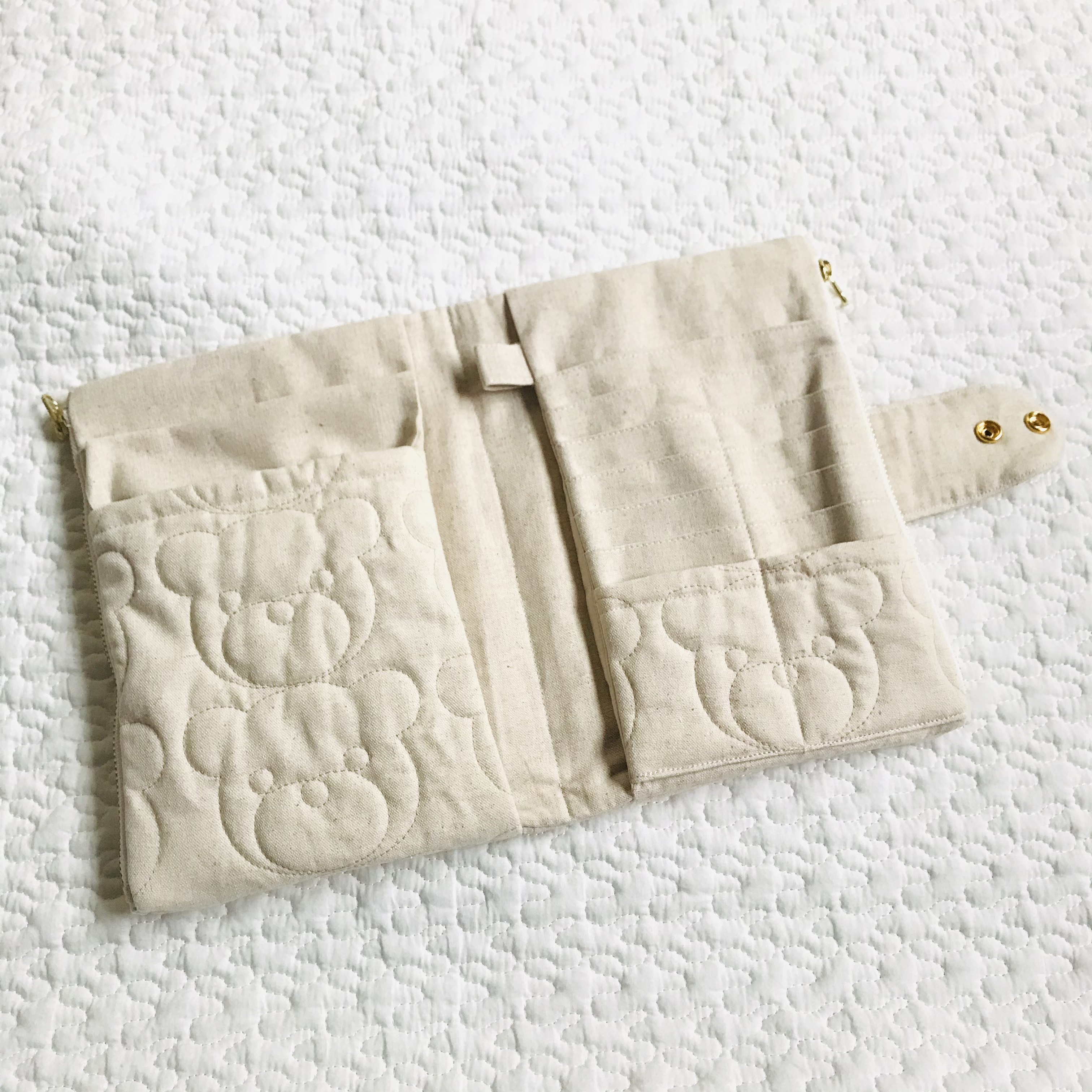 受注制作　kumasan生成り　母子手帳ケース　カードポケット増量ver.