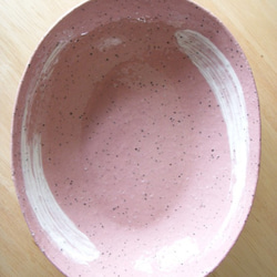 白い刷毛目の楕円鉢 2枚目の画像