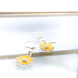 Purity Daisy 925 & Fresh Water Pearl Earrings (H200140-ESL) 第3張的照片