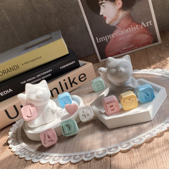 Maneki-neko with 3 Alphabet Aroma Stone Set 第3張的照片