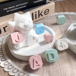 Maneki-neko with 3 Alphabet Aroma Stone Set 第10張的照片