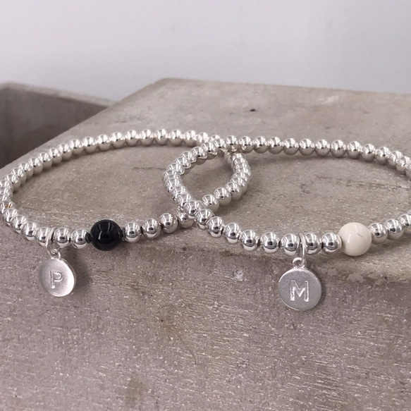 B10004(WHITE/ADULT) Initial Silver 925 Bracelet 第4張的照片