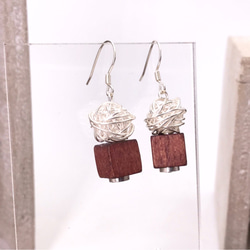 E61002(DARK  WOOD) The Bather Wooden & Silver 925 Earrings 第1張的照片