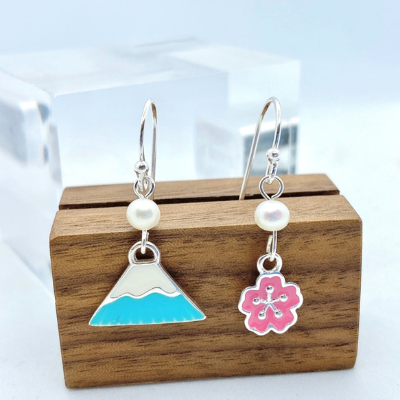 Blue Mt. Fuji with Pink Sakura S925 & Pearl Earring 第4張的照片