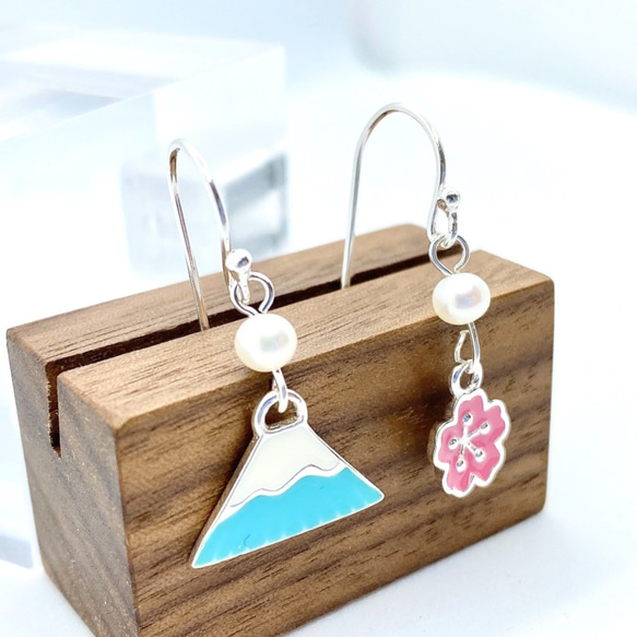 Blue Mt. Fuji with Pink Sakura S925 & Pearl Earring 第5張的照片