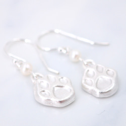 E31036 Cutie Dog Paw Silver 999 , 925 & Pearl Earrings 第3張的照片