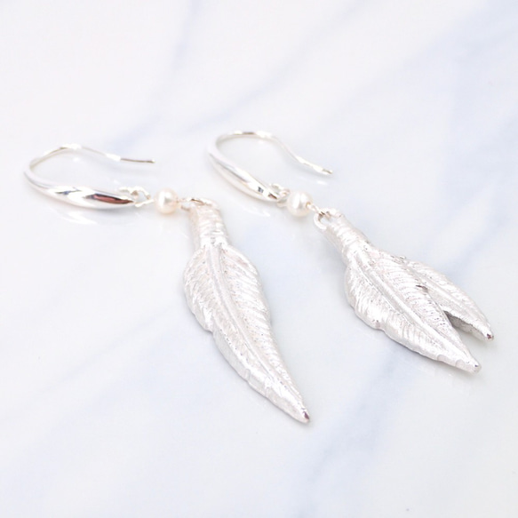 E31035 Feather Silver 999 , 925 & Fresh Water Pearl Earrings 第3張的照片