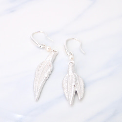 E31035 Feather Silver 999 , 925 & Fresh Water Pearl Earrings 第5張的照片