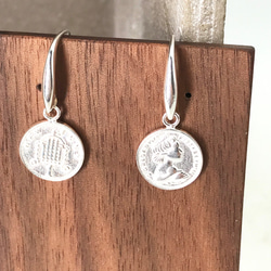 Her Majesty Coin Silver 925 Earrings (H1902-0410) 第2張的照片