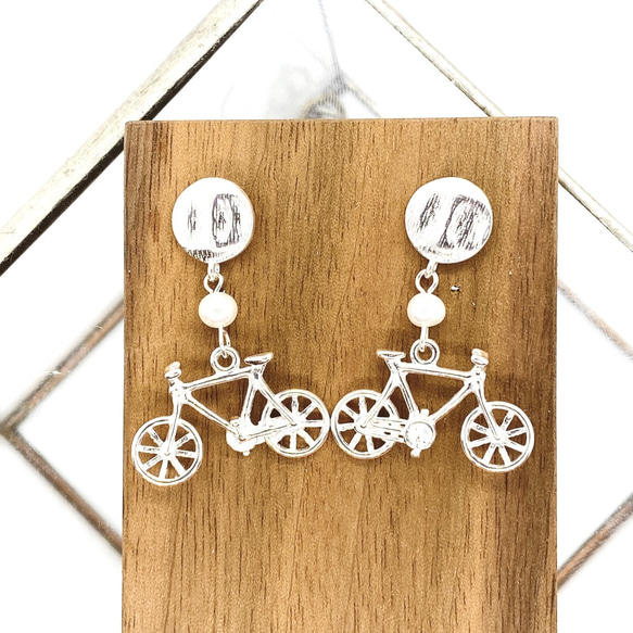 Bicycle S925 & Fresh Water Pearl Earrings (H200082-ESL) 第1張的照片