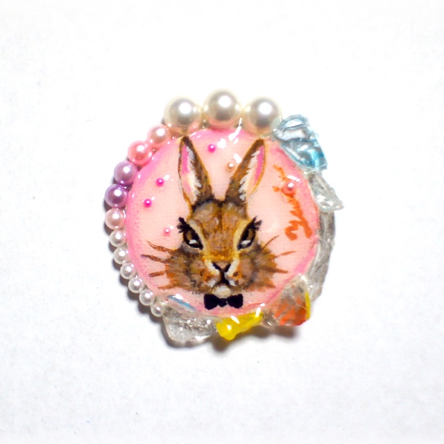 手描きブローチ Sサイズ「リボンうさぎ」hb-s-15