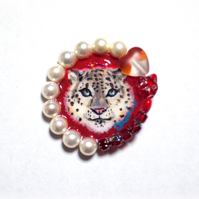 手描きブローチ Sサイズ「ユキヒョウ」hb-s-21