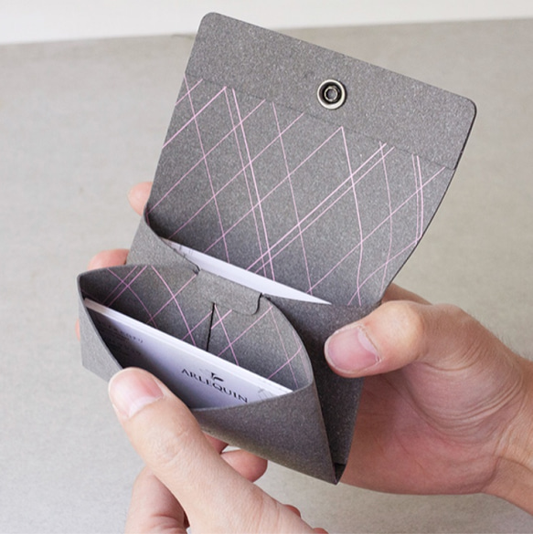 ６０枚入る２ポケットの名刺入れ【グレー×内柄ダイヤホワイト】        Ω 人気・おすすめ｜省スペース設計・旅行向けにおすすめ 公式 プライバシー配送 当日出荷対応商品